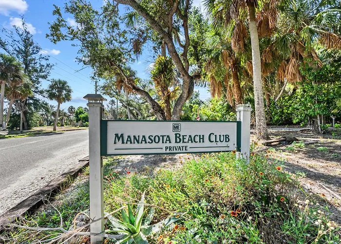 Oak Grove Escape On The Beach At Resort With Pool, Kayaks, Tennis, And More!