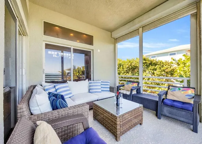 Oceanfront Escape - Private Beach Access - Game Room - Bikes - Surfboard