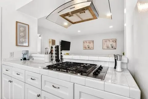 Prime Manhattan Beach 2Br Walk To Beach With Parking