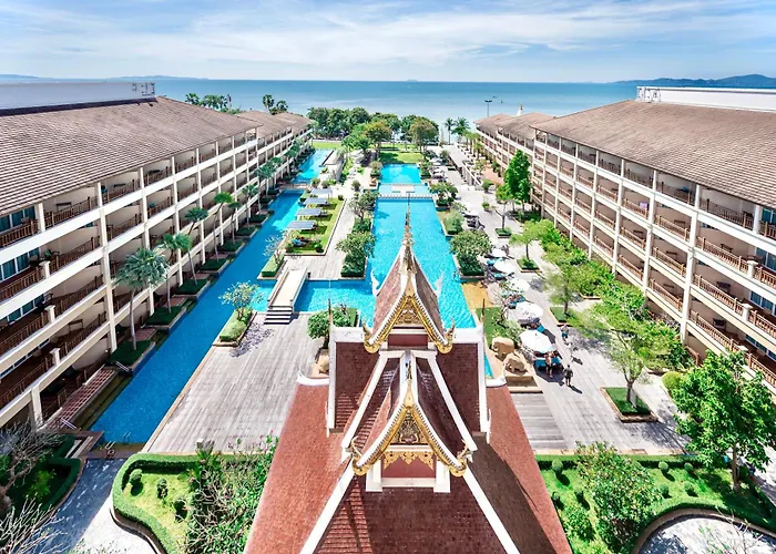 The Heritage Pattaya Beachfront Resort