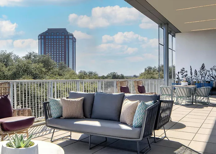 Renaissance Dallas Hotel
