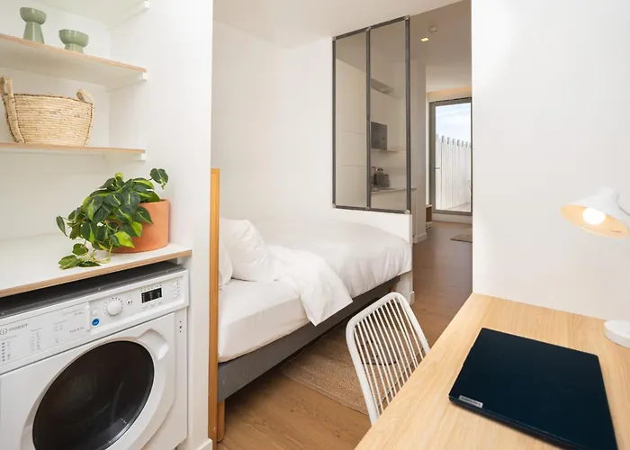 The Babel Community Hotel - Vieux Port