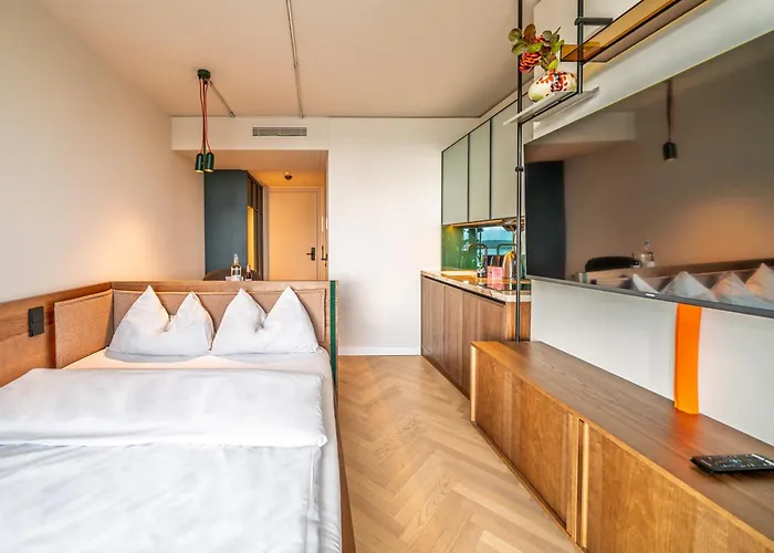 The Zipper Hotel und Apartments