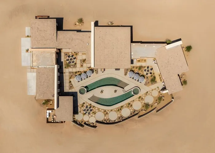 Peak By Fieldtrip - 8 Bedroom Modern Oasis - 2 Pools
