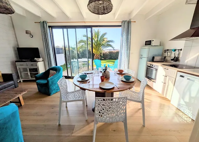 Maison à 100 m de la plage, port et commerces à pieds -Les gîtes de Rhuys
