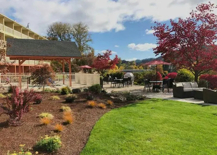 The Lodge At Roseburg