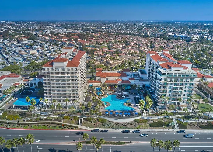 The Waterfront Beach Resort, A Hilton Hotel