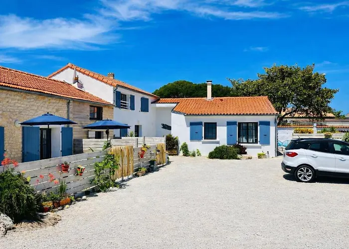 Residence Clos des Aigrettes -Appartements a 30m du Port de La Cotiniere , Ile d Oleron -commerces et plages a pied
