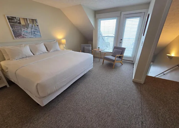 North Shore Inn Tc 307
