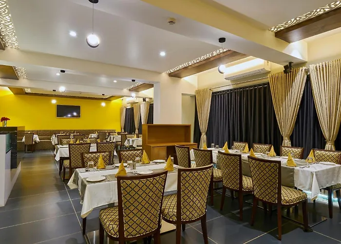 Hotel 3 Leaves Kolhapur
