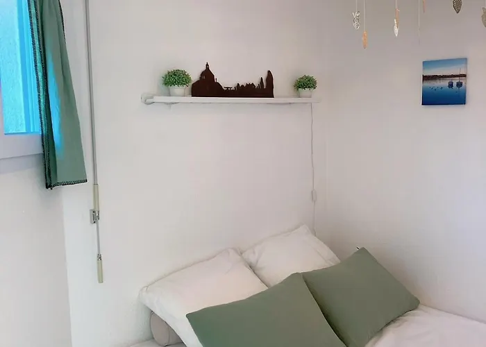 Le BULOT BLEU - 2 vacanciers - 1 chambre - Terrasse - 2 vélos - Parking - Plages et Commerces à pied