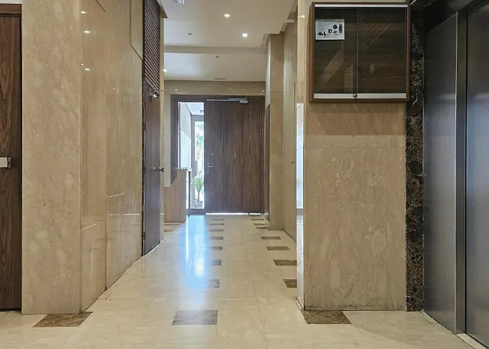 Top-Floor 3Br Apartment In Maarif, City View, Ac & Private Parking