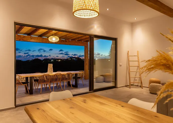 Luxury Villa With Privacy And Private Swimming Pool