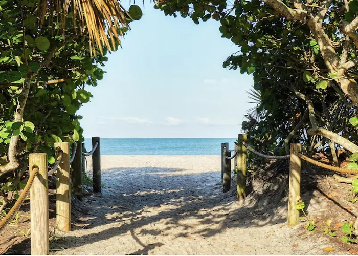 Relax Here 2 Bed Home Near Beach In Venice