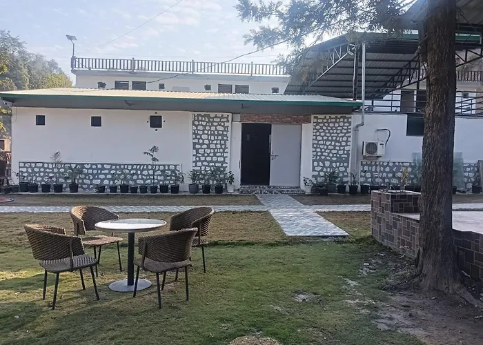 Fabhotel Natures Crown Resort