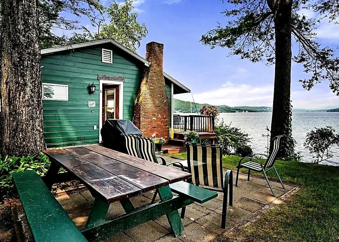 Scenic Lakeside Cabin With Exclusive Boat Dock Near Weirs Beach, Laconia, New Hampshire
