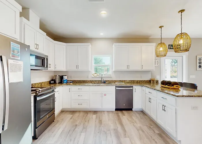 Beach Retreat With Open Layout Ac Private Pool Fire Pit & Grill