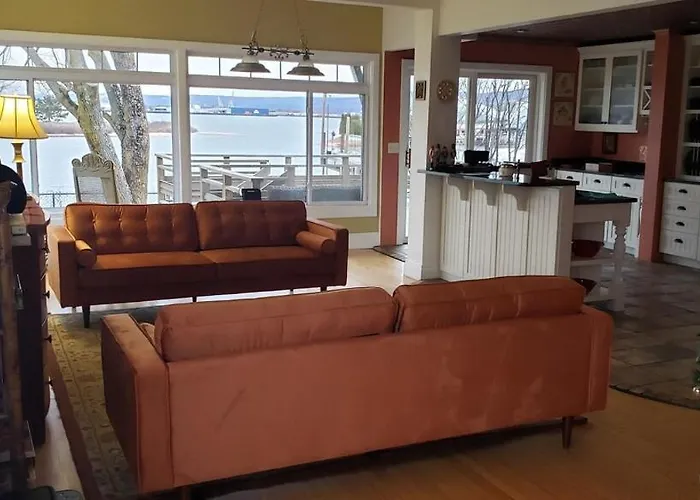 Waterfront The Alcove