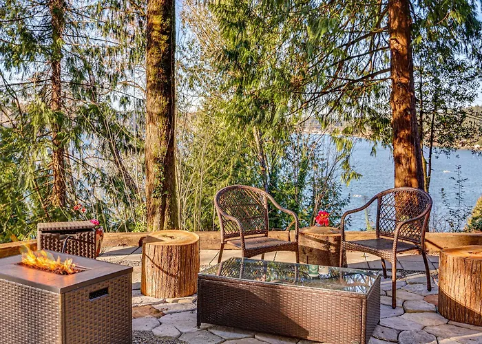 Walk To Beach! Scenic 'Wine Studio' In Gig Harbor