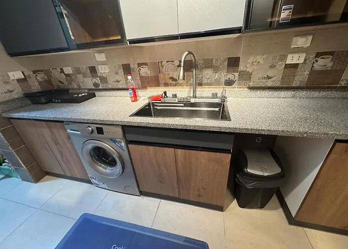 Luxury Smart Apartment 3 Bedrooms 2 Bathrooms With Stunning Balcony