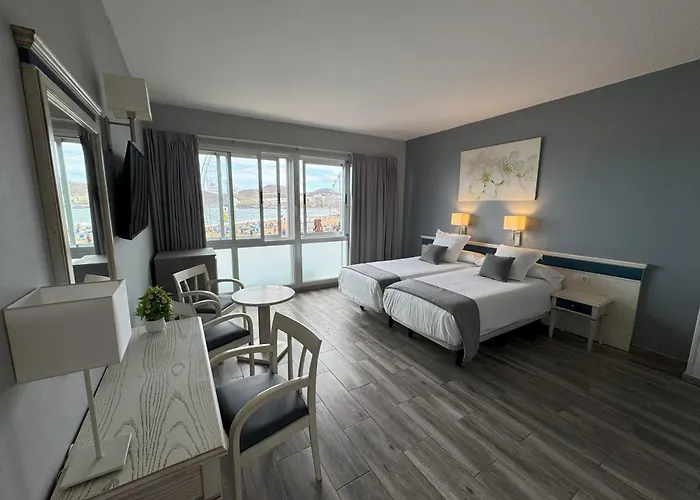 Apartamentos Colón Playa