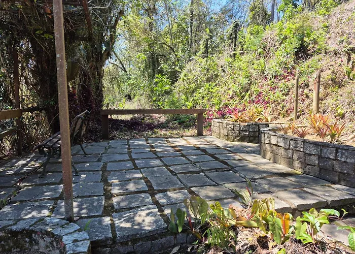 Cheiro De Mata Pousada E Restaurante - 15 Km Da Terra Dos Dinos Em Miguel Pereira