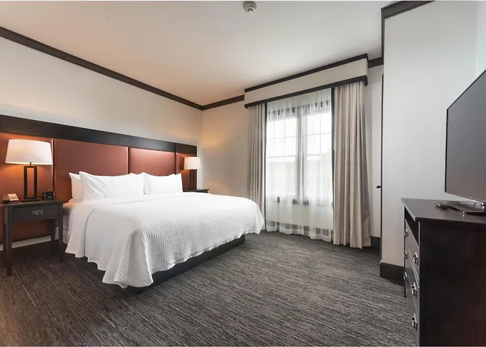 The Craftsman Inn & Suites