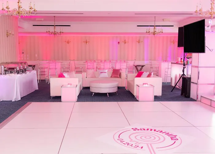 Madison Beach Hotel, Curio Collection By Hilton