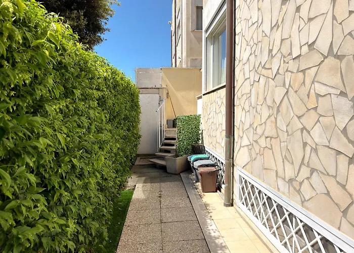 Nice Villa Only 100M From The Beach