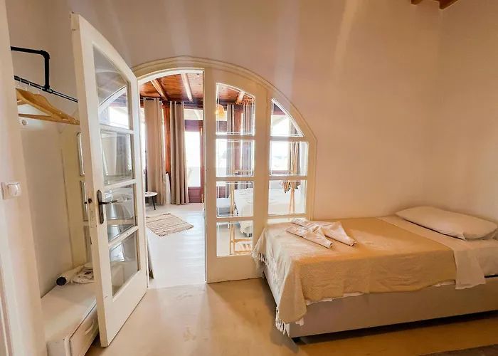 White Pearl Mykonos