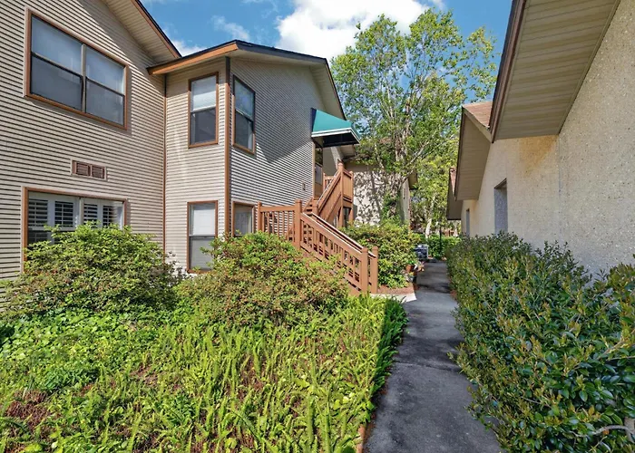 Harbour Oaks 604