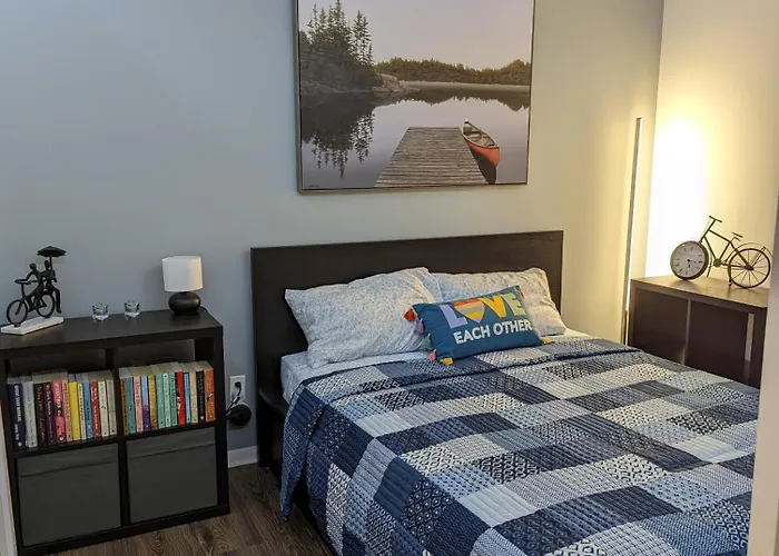 Downtown Condo With Free Parking - Skyside