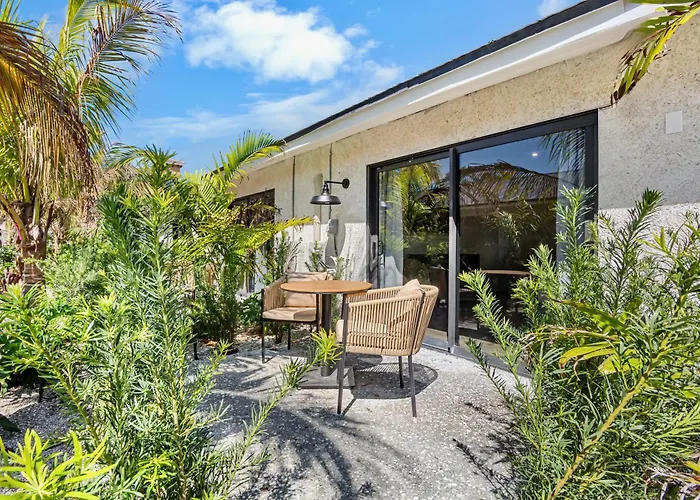 The Retreat At Anna Maria Island Inn