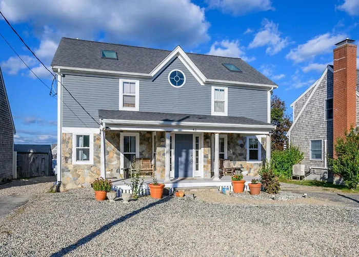 Town Neck Beachside Hideaway