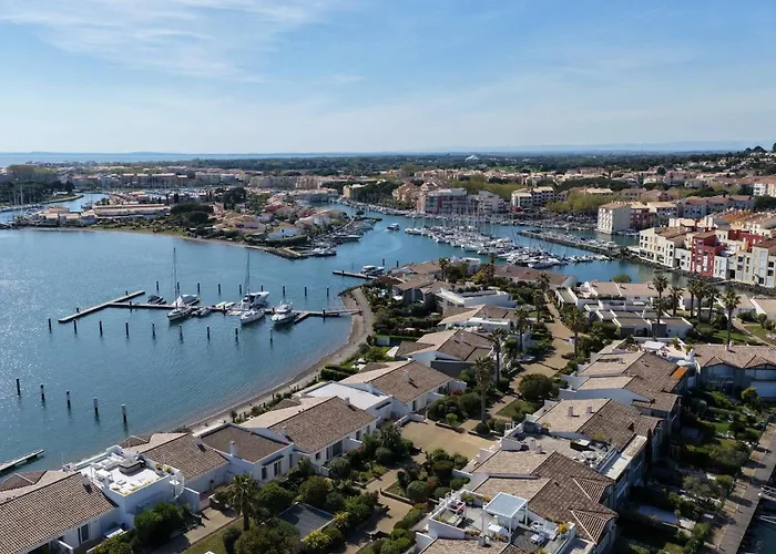 Studio au Centre-Port, Piscine, Clim&Plage à 300M