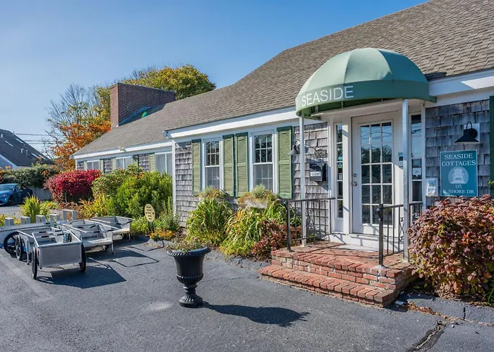 Serenity - Cozy Beachfront Charm Awaits