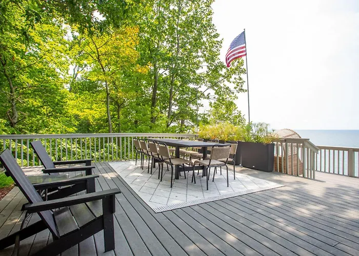 Hummingbird Beach House-Family Friendly