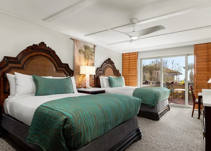 Pacific Terrace Hotel