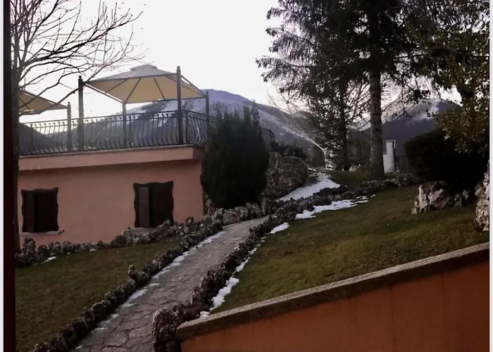 Hotel Bucaneve