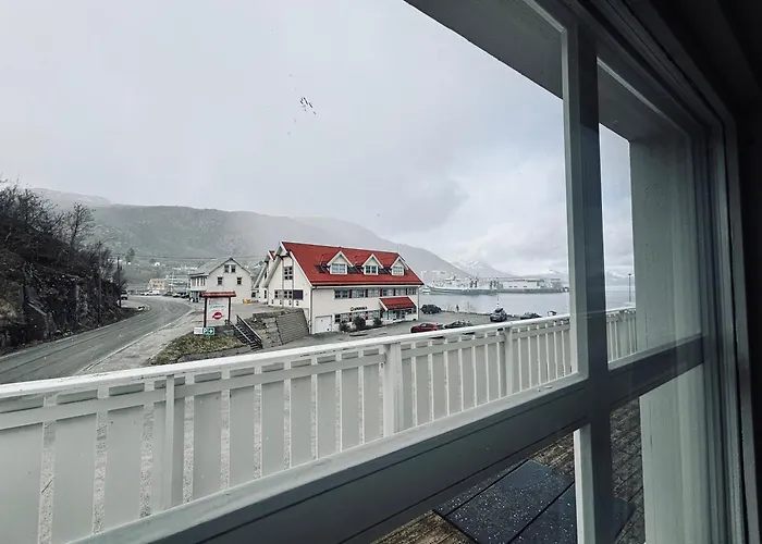Lodingen Brygge