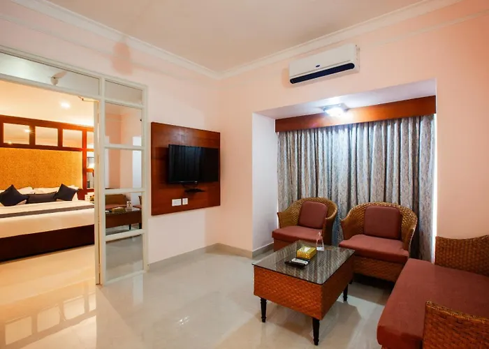 Holiday Hotel