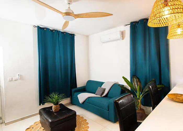 Over The Hill Residence - Your Tranquil Oasis