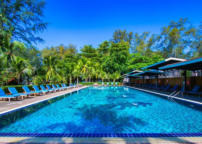 Naiyang Park Resort - Beachfront Escape