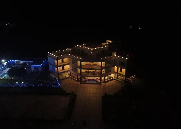 Nalluri Garden Resort