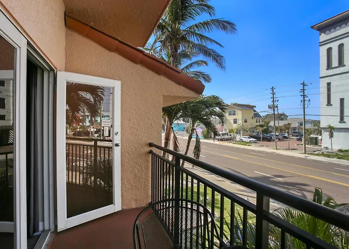 Madeira Bay Resort #501 - One-Bedroom Condo With Balcony & Pet-Friendly Comfort