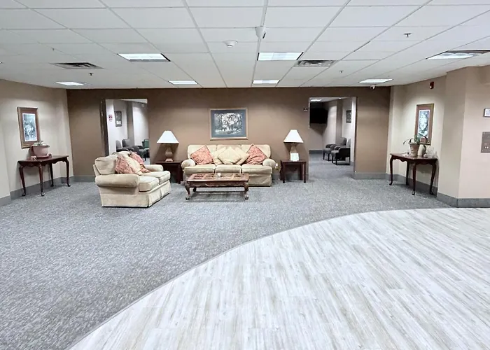 Collins Inn & Suites