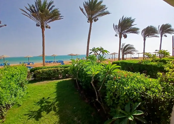 شالية العين السخنة قرية بيلاجيو عائلات صف اول على البحر