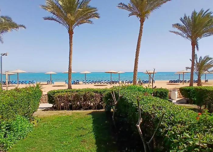 شالية العين السخنة قرية بيلاجيو عائلات صف اول على البحر