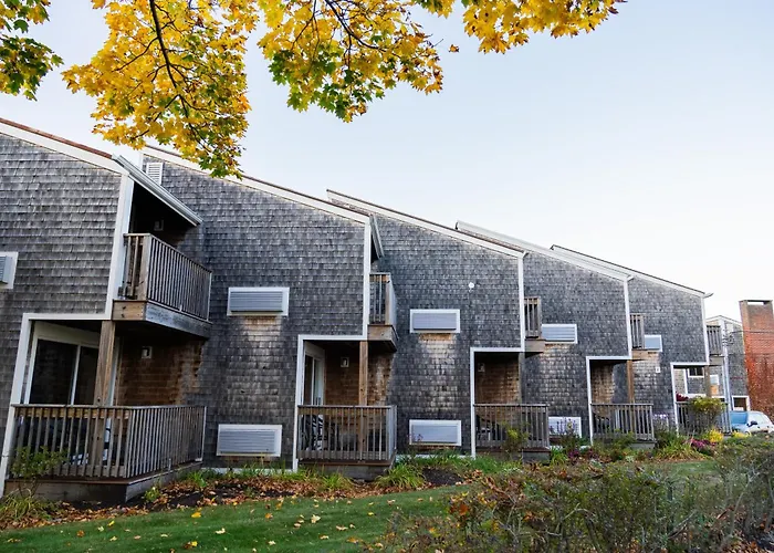 Aspinquid Resort