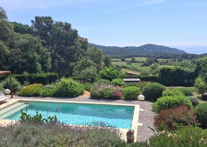 ESTUDIO RENOVADO CON BALCON PRIVADO Y COCINA vistas al mar TAMARIU y BEGUR